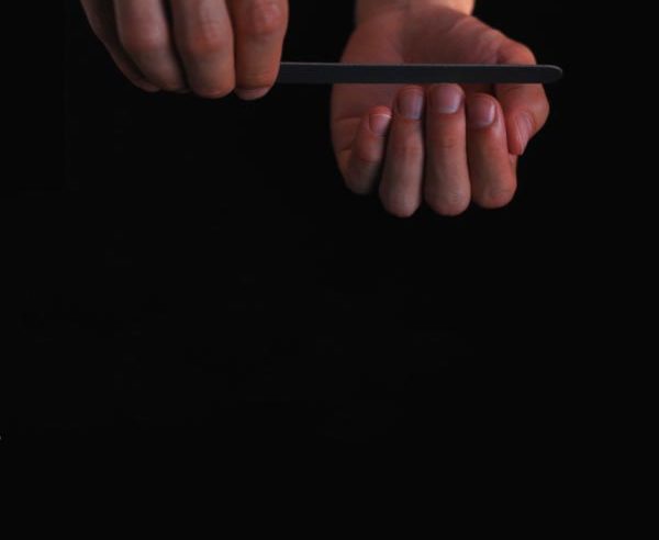 8 cuidados essenciais que você deve ter com as unhas