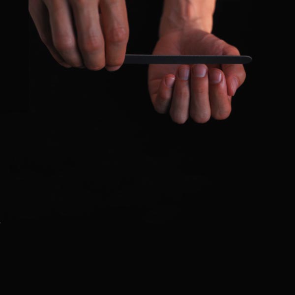 8 cuidados essenciais que você deve ter com as unhas