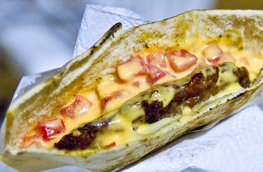 Comidinhas de rua nos quatro cantos da cidade